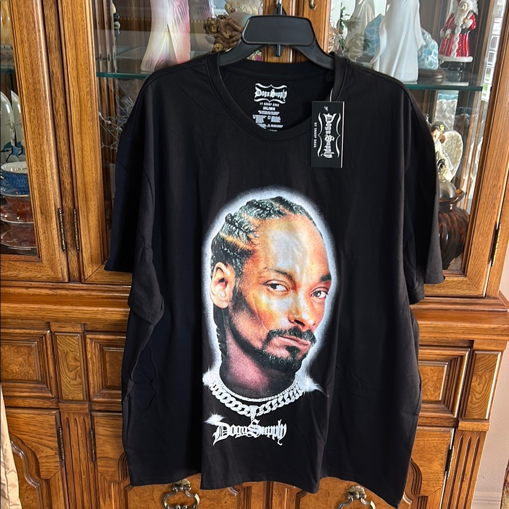 Black Graphic T-Shirt. Snoop Dog!!!